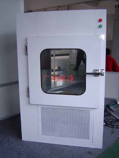 傳遞窗主要用于潔凈實(shí)驗(yàn)室潔凈區(qū)和潔凈區(qū)之間或潔凈區(qū)和非潔凈區(qū)之間的小件物品的傳遞。