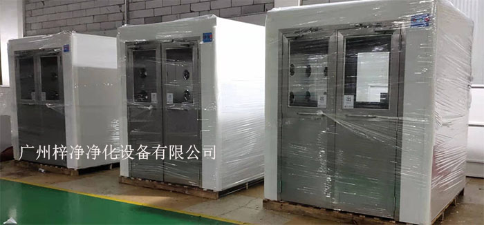 在潔凈室領(lǐng)域，風(fēng)淋室作為一種關(guān)鍵的空氣凈化設(shè)備