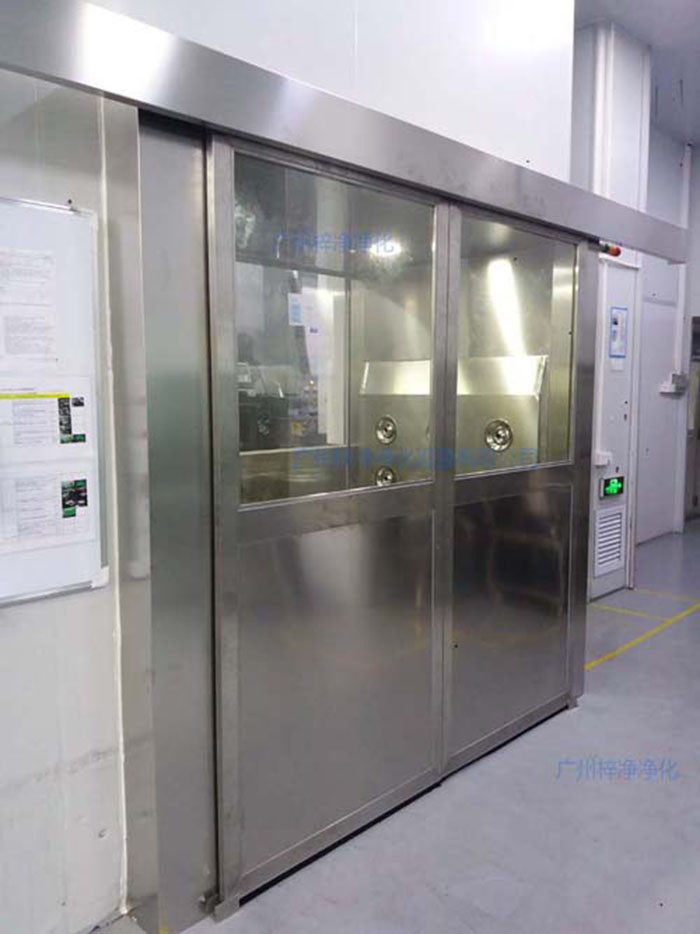 全自動(dòng)感應(yīng)風(fēng)淋室在無塵車間的生產(chǎn)環(huán)境中